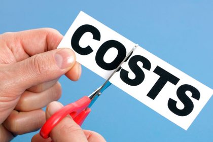 Chi phí doanh nghiệp bao gồm chi phí giá vốn và chi phí hoạt động quản lý doanh nghiệp